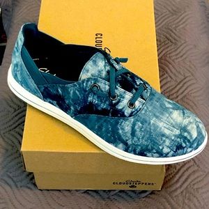 Clarks Cloudsteppers Breeze Ave Lace-Up Sneakers- Size:10 - Color: Blue